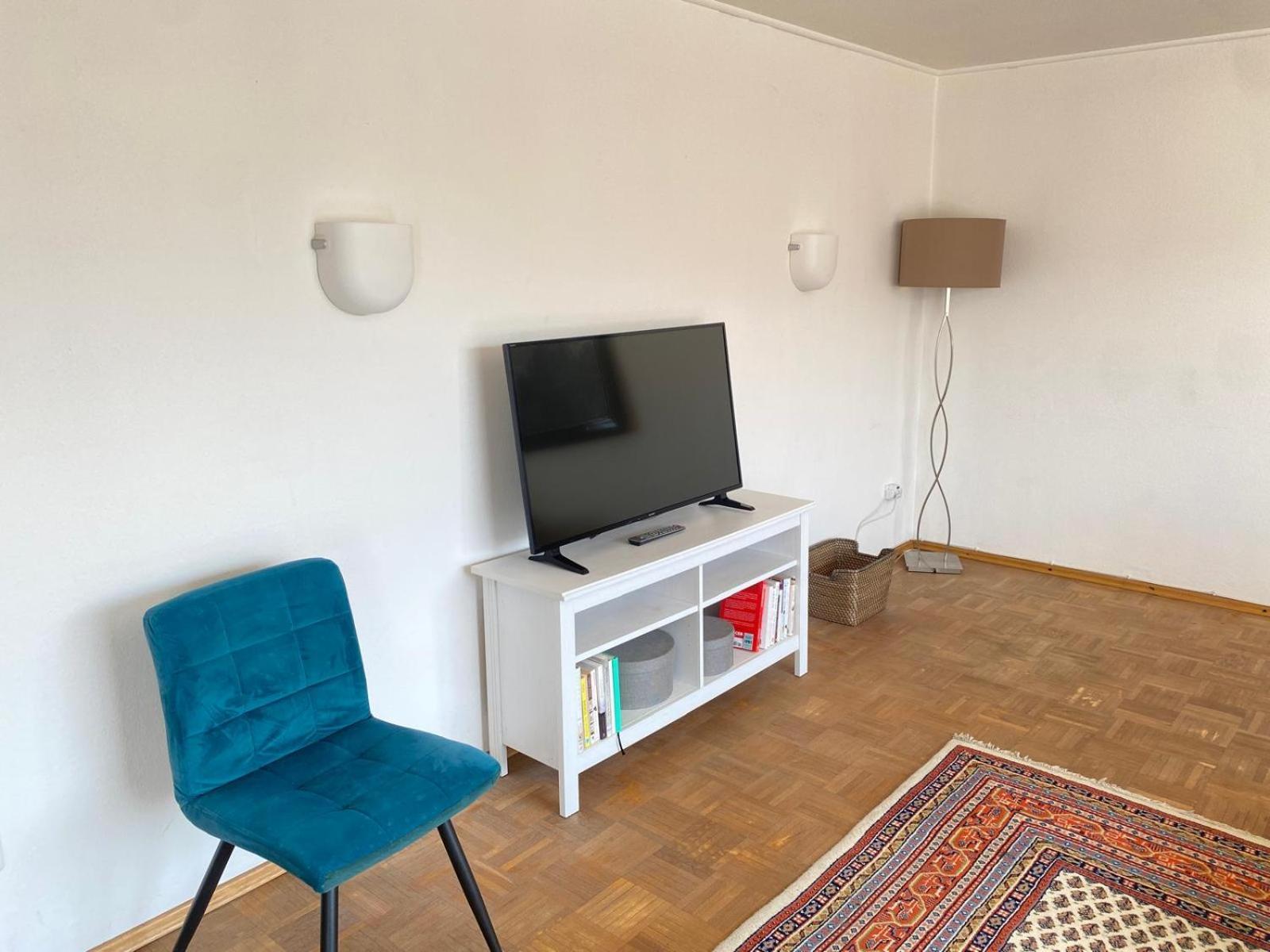 Apartment 3-zimmer-wohnung Mit Terrasse Und 2 Schlafzimmern Nürnberg