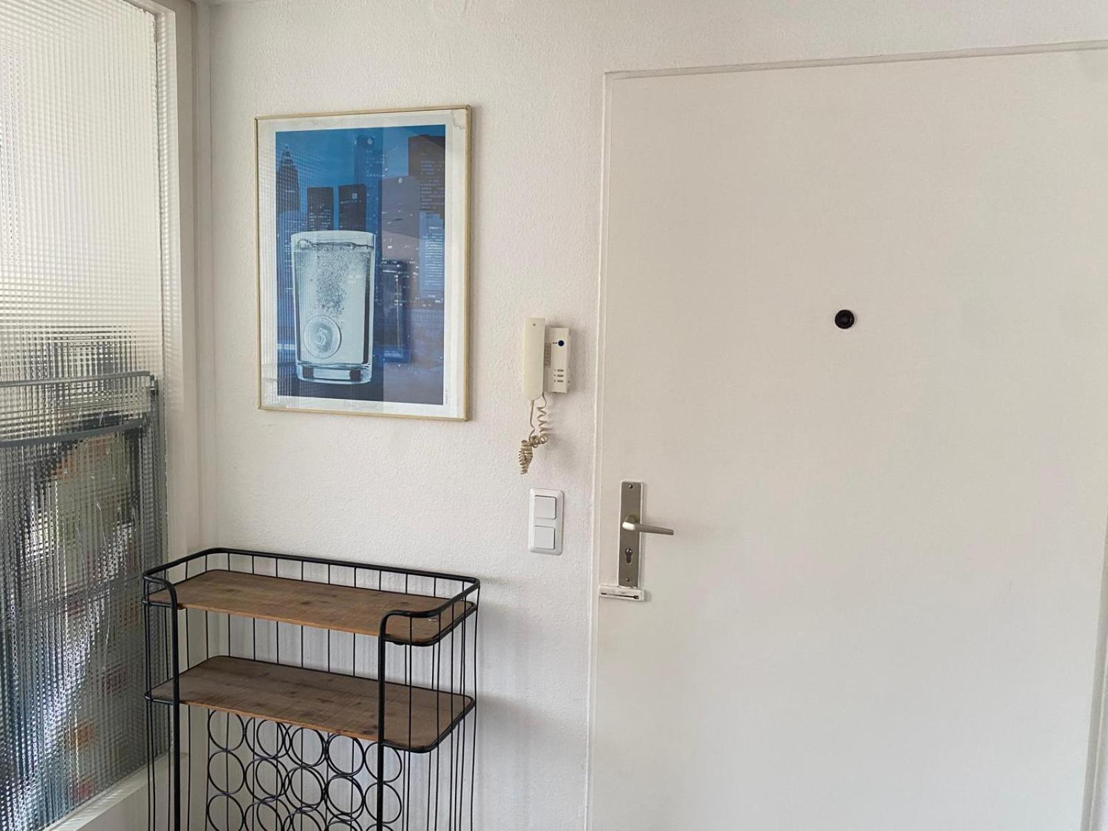 3-zimmer-wohnung Mit Terrasse Und 2 Schlafzimmern Apartment
